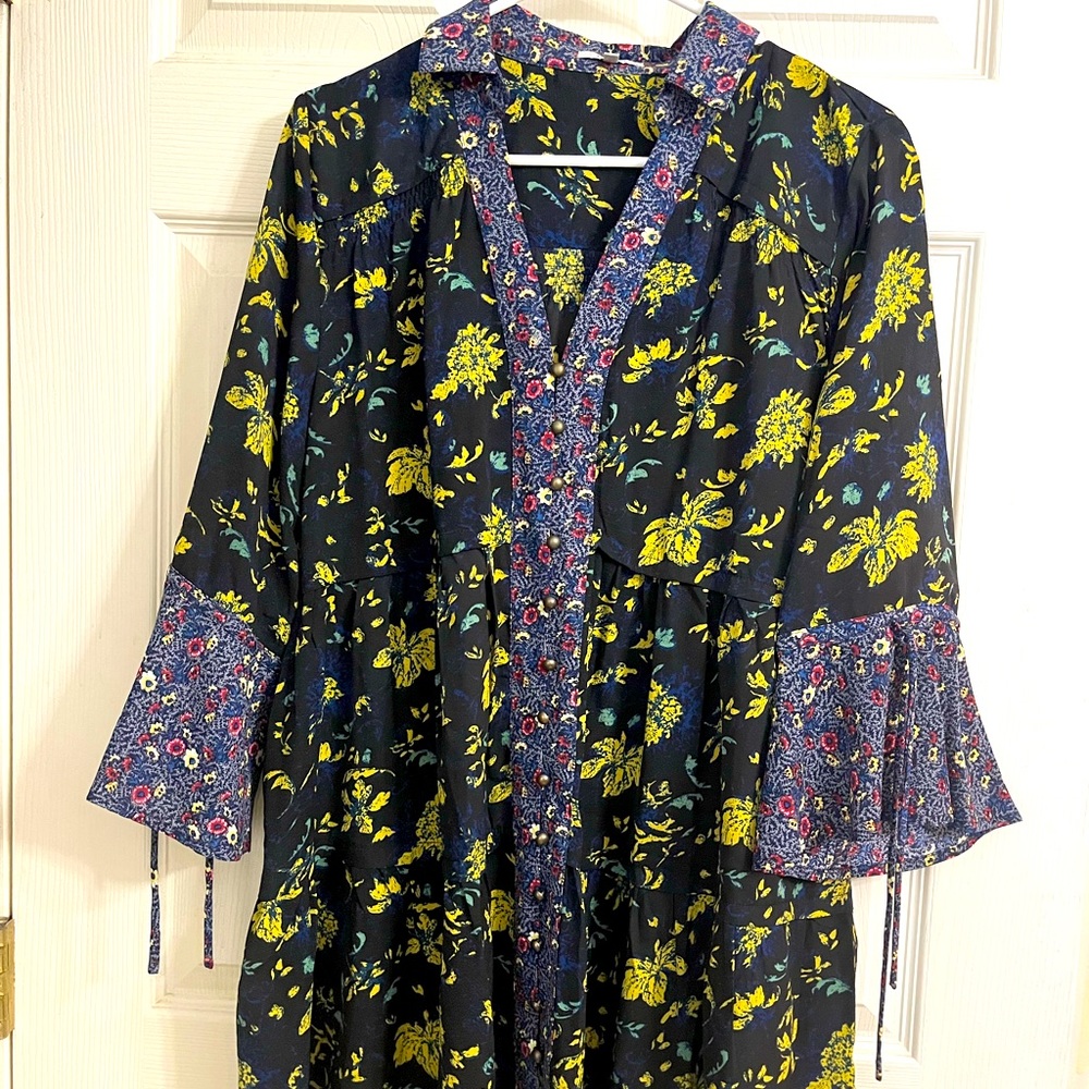 Jodifl Blouse - Size L - EUC